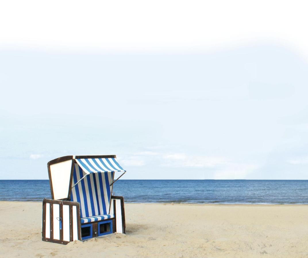 Reet Am Strand Mit Hund Karlshagen エクステリア 写真