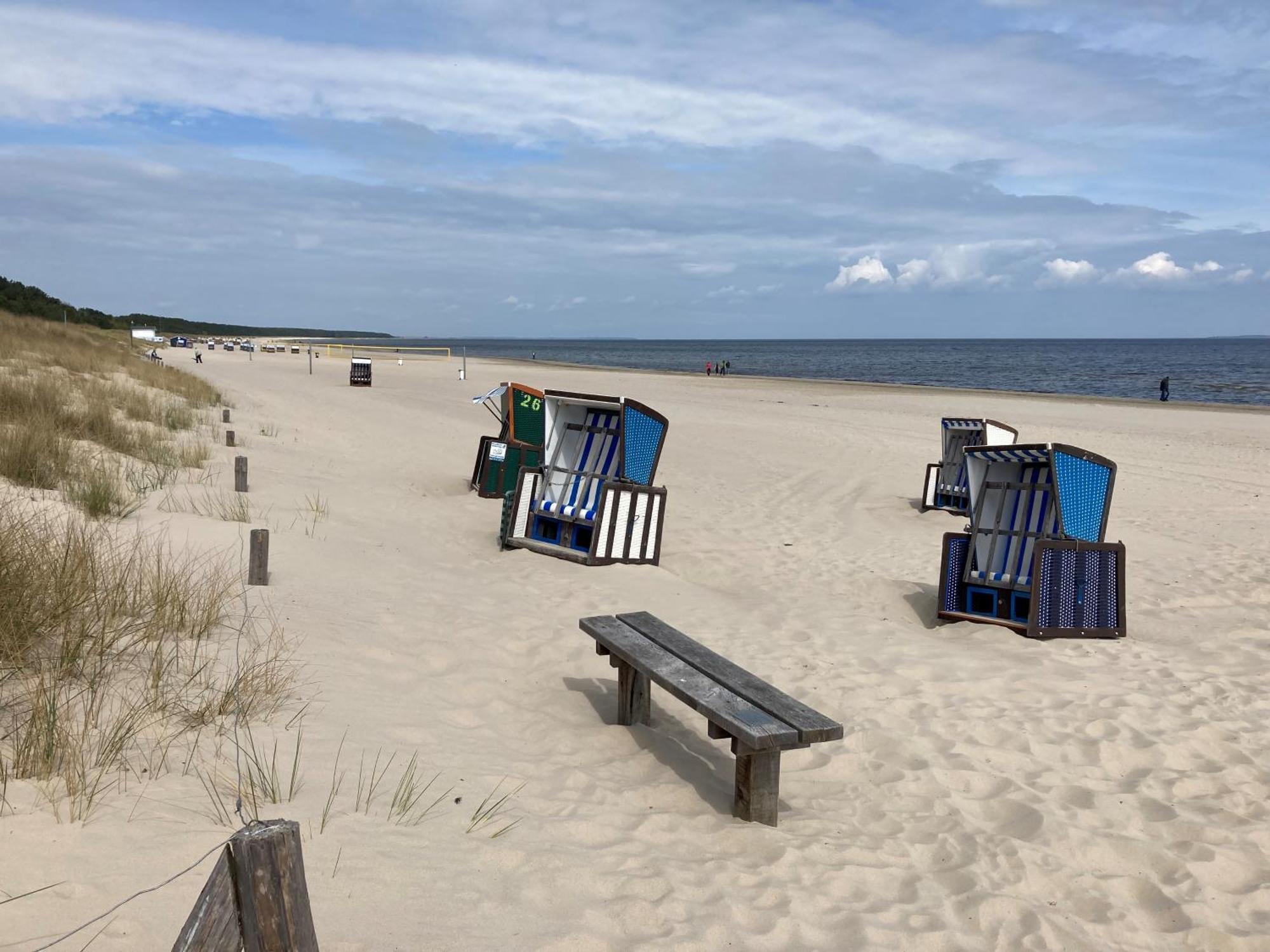 Reet Am Strand Mit Hund Karlshagen エクステリア 写真